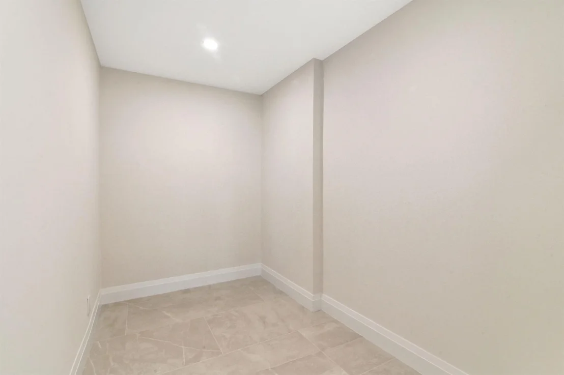 Photo of Unit 708 at 600 S Ocean Boulevard