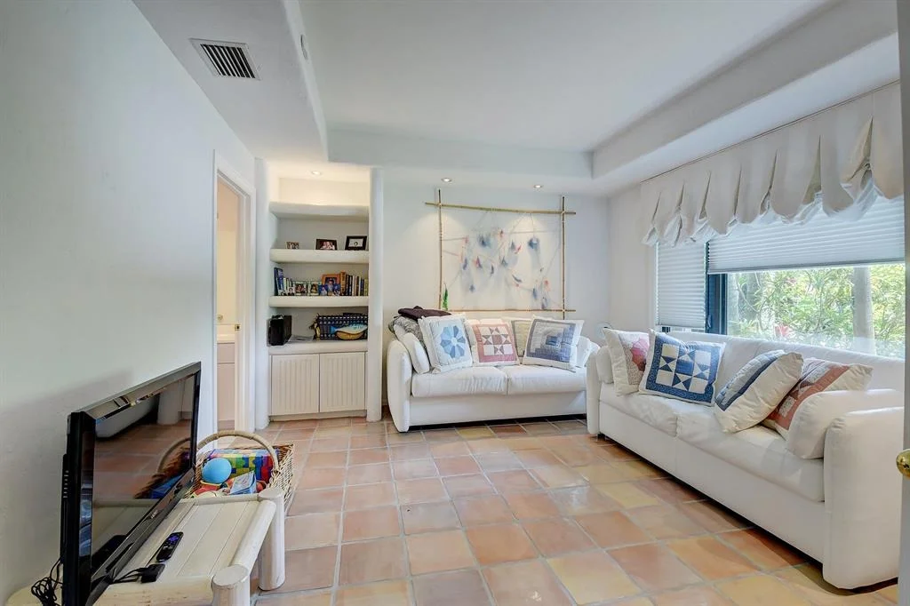 Photo of 2185 NW 60th Road