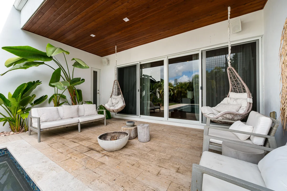 Photo of 4740 Bay Point Road