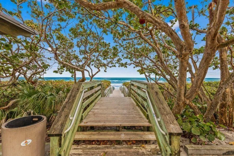 Photo of Unit 603 at 2000 S Highway A1a
