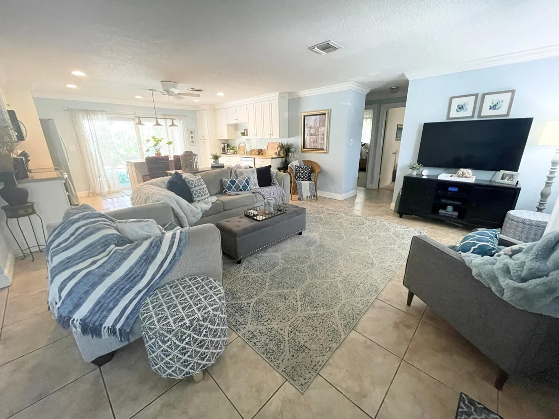 Photo of 403 Riverside Drive
