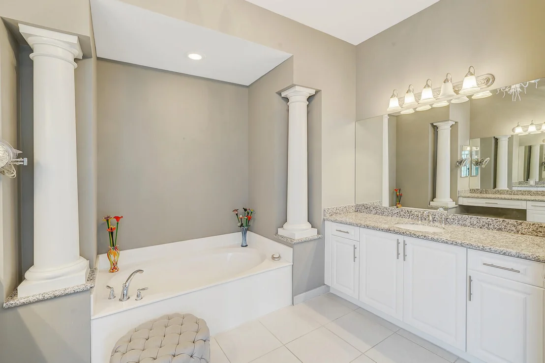Photo of 12288 Cascade Valley Lane