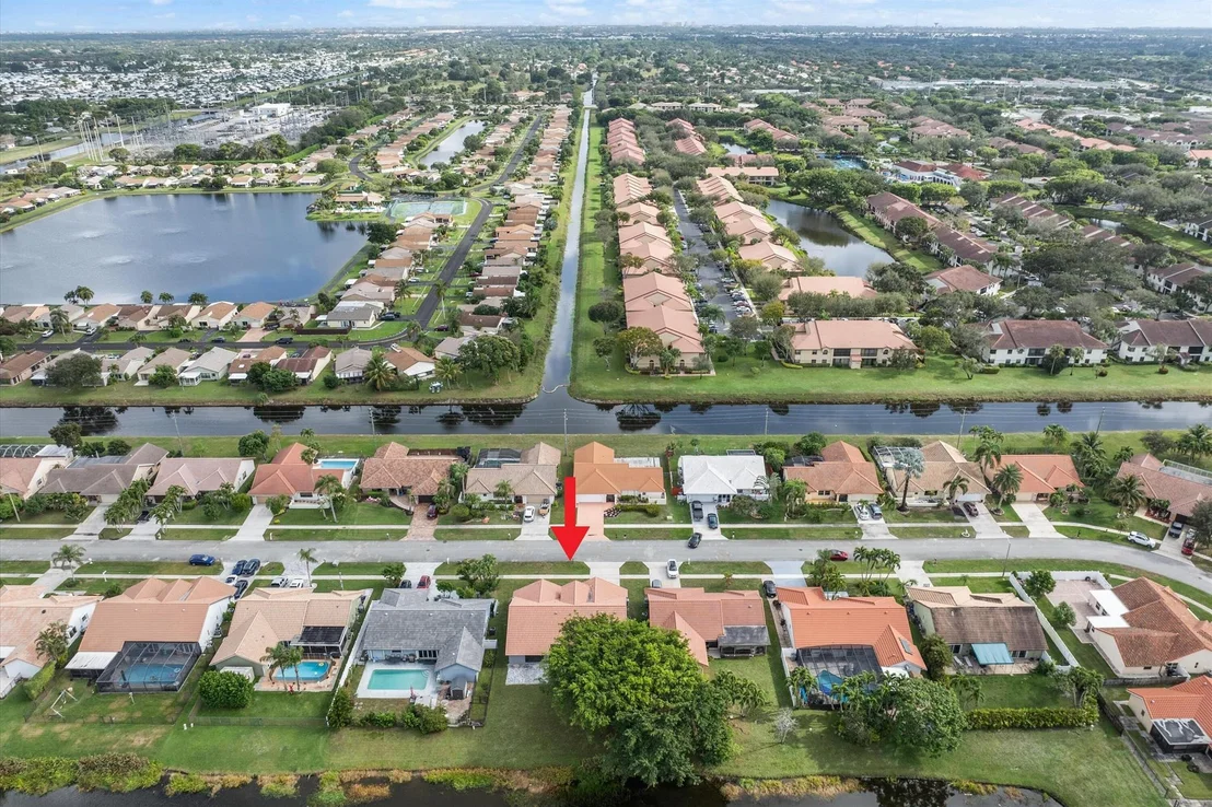 Photo of 9471 Sun Pointe Drive