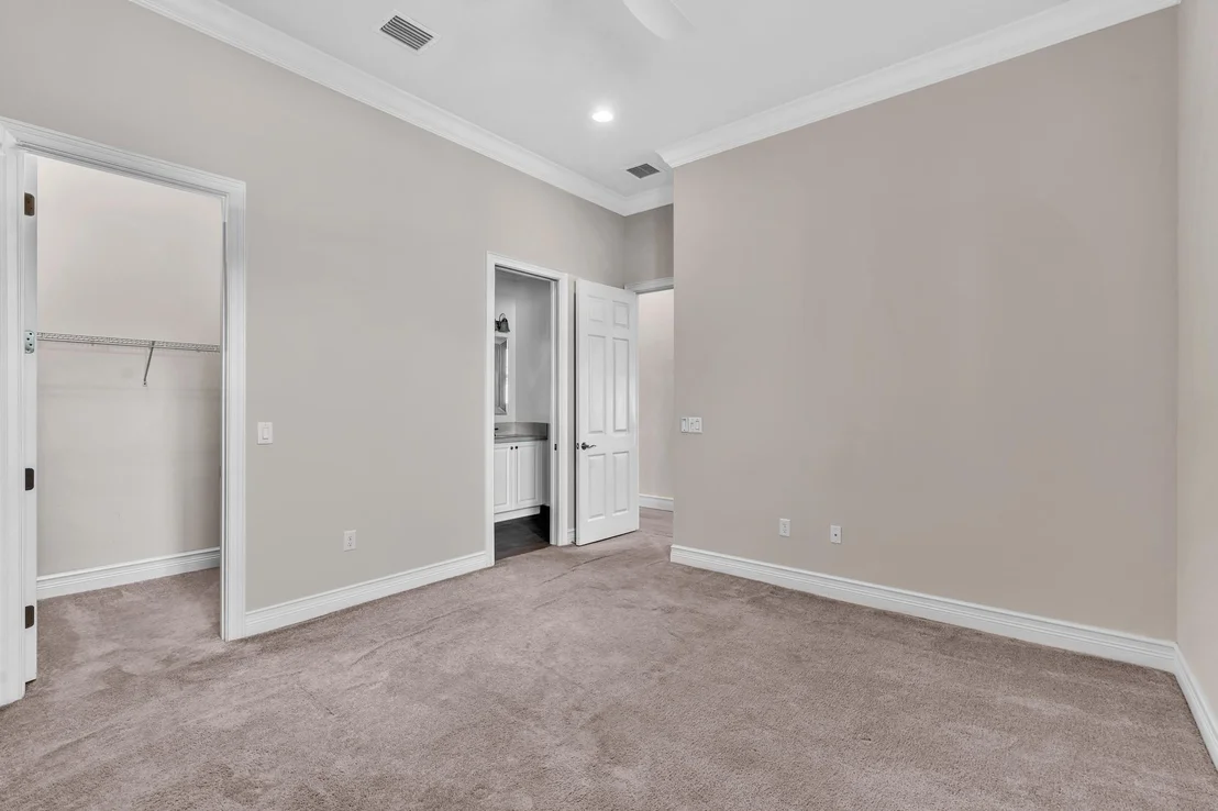 Photo of 16891 Pavilion Way