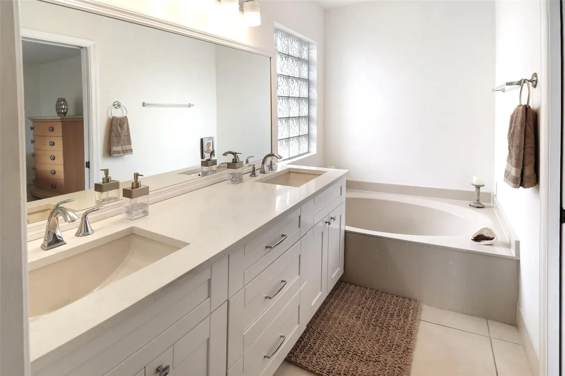 Photo of 1160 Rialto Drive