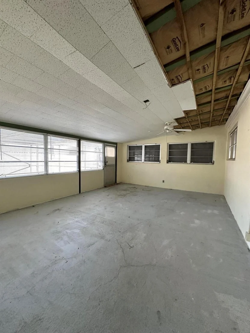 Photo of 341 Henthorne Drive