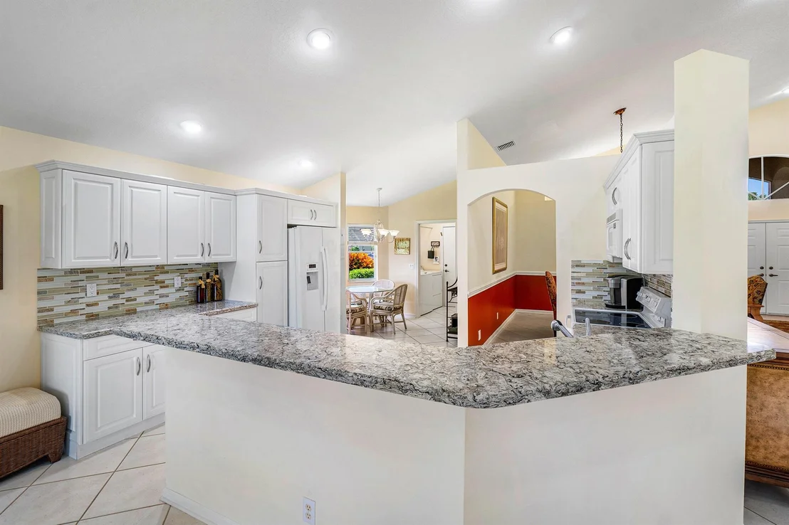 Photo of 6886 Grenelefe Road