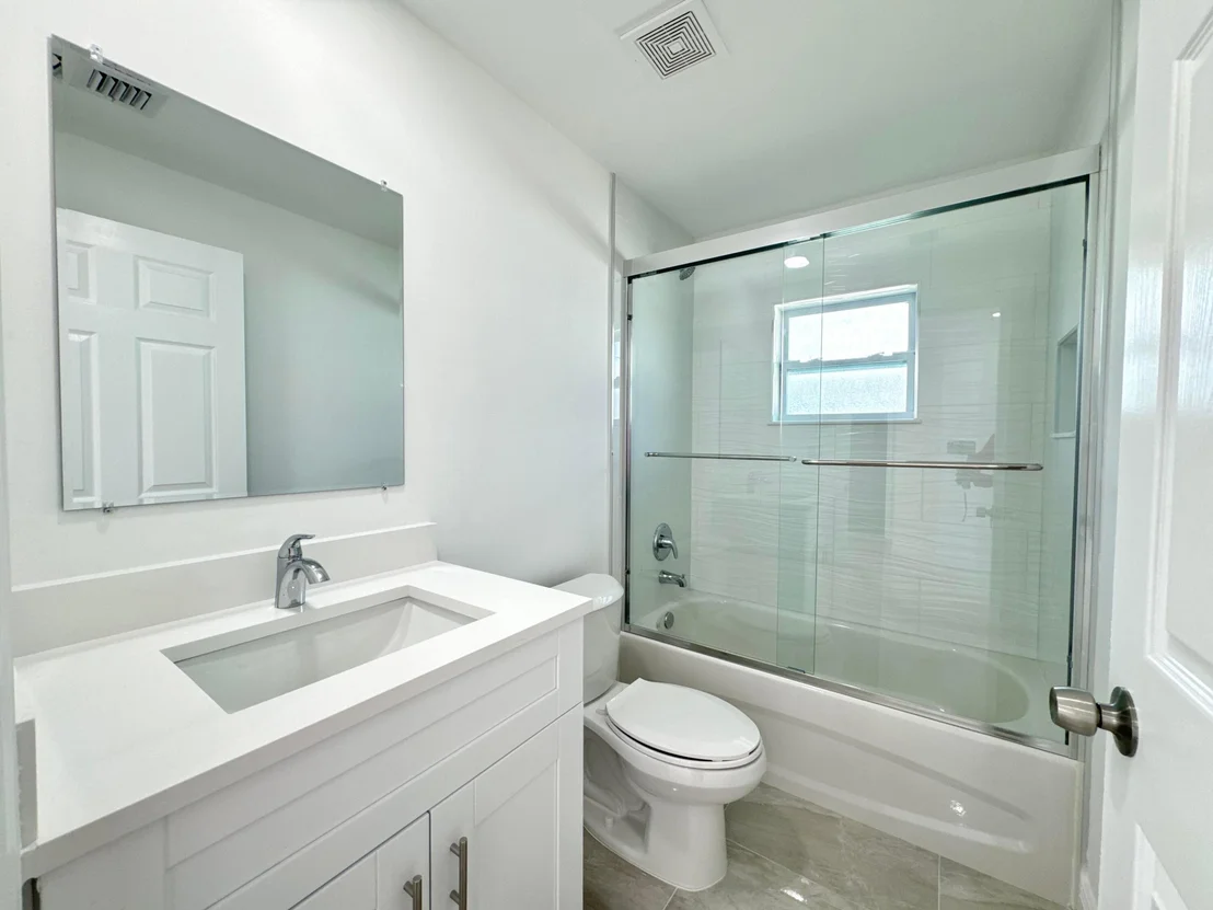 Photo of 4916 Biscayne Drive