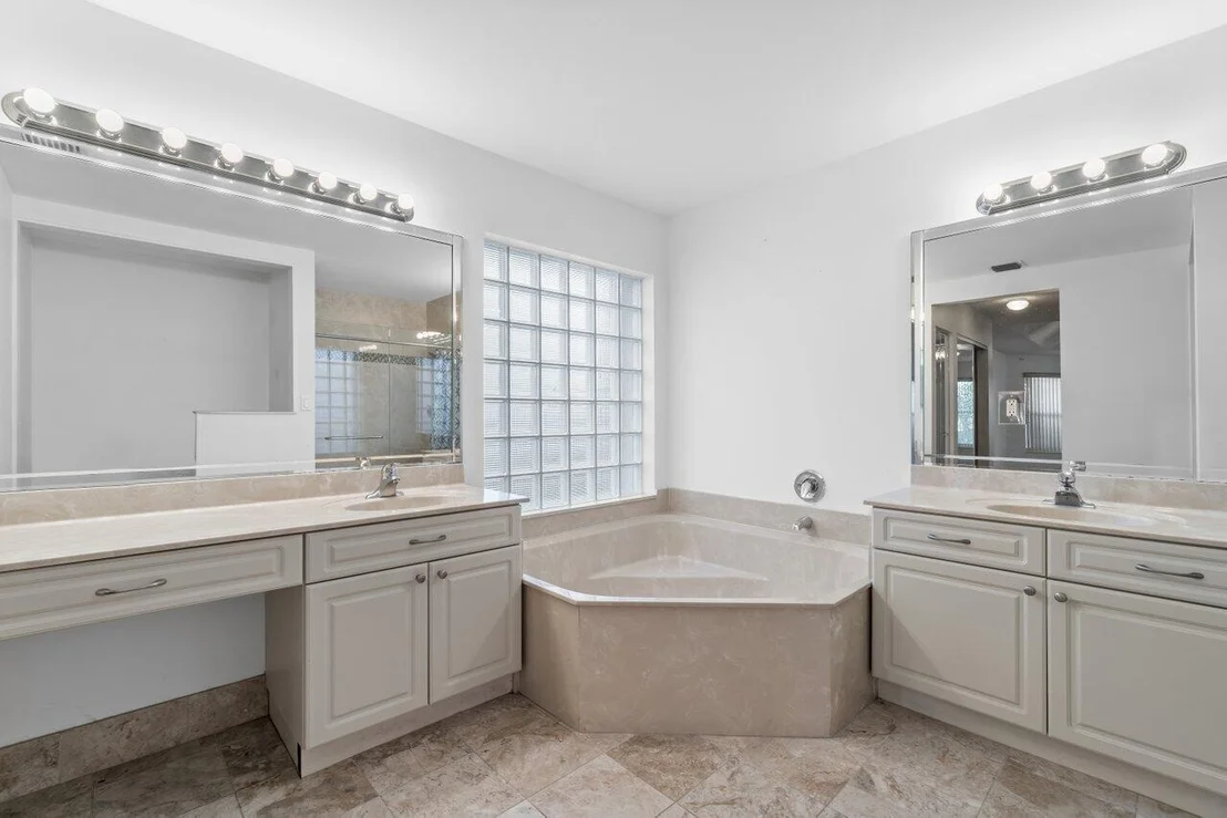 Photo of 3526 Chesapeake Circle