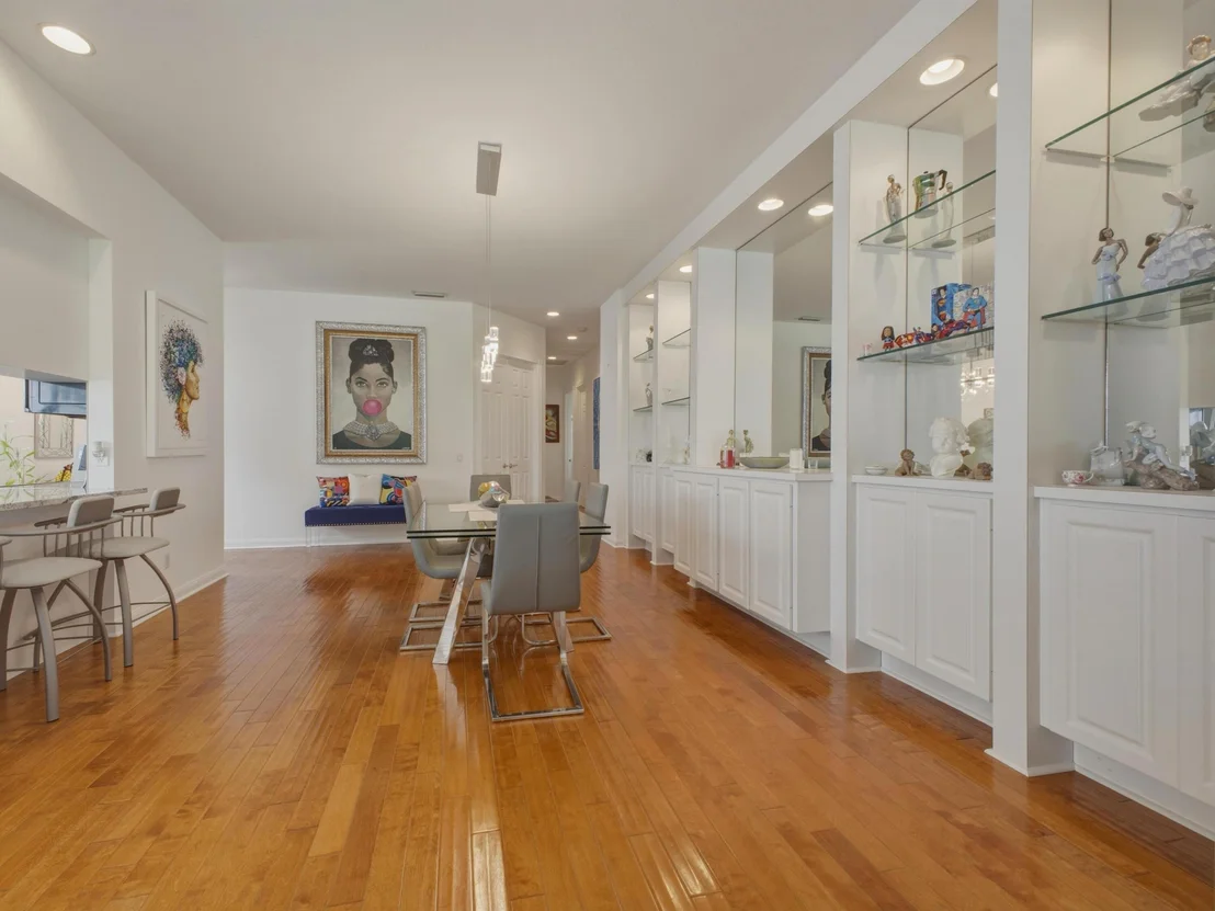Photo of 2036 Valencia Drive