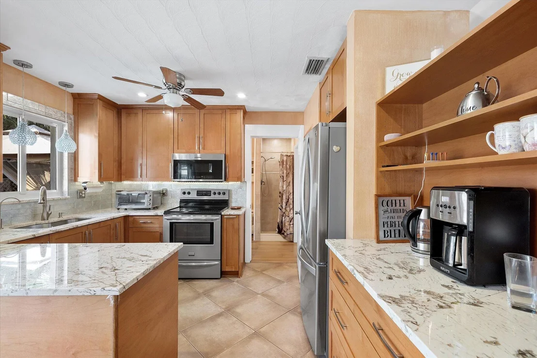 Photo of 3241 NE 9TH Terrace