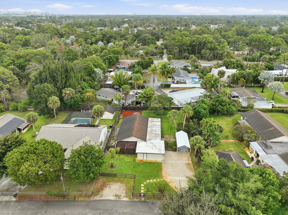 Photo of 708 Dixie Lane