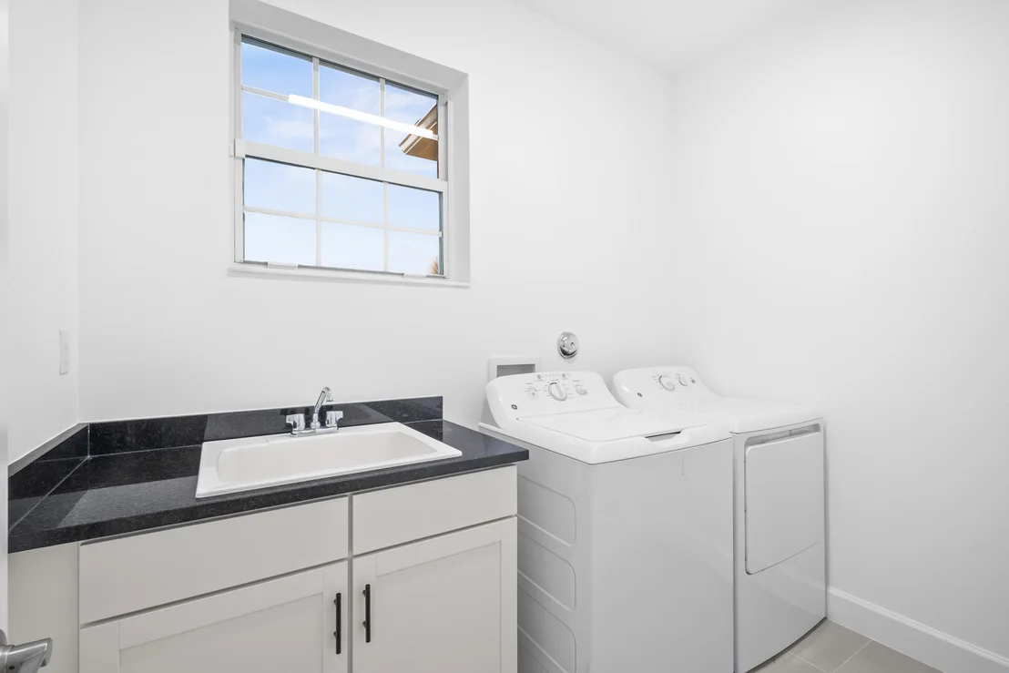 Photo of 1403 Thistle Place