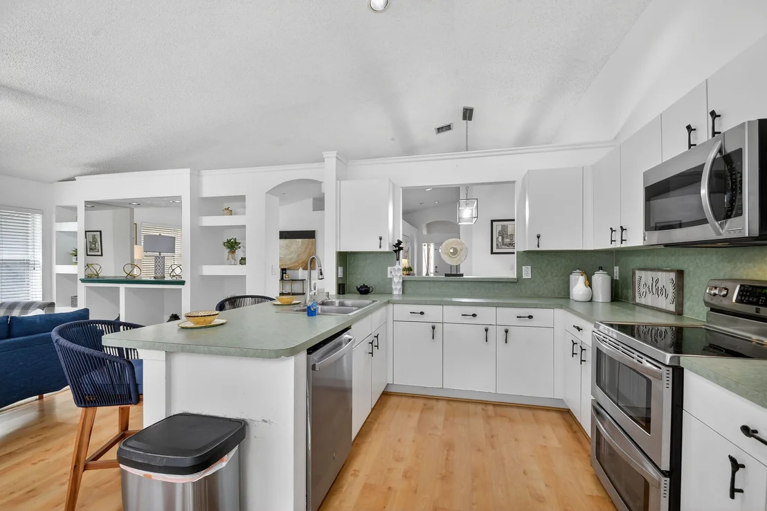 Photo of 7760 Manor Forest Lane