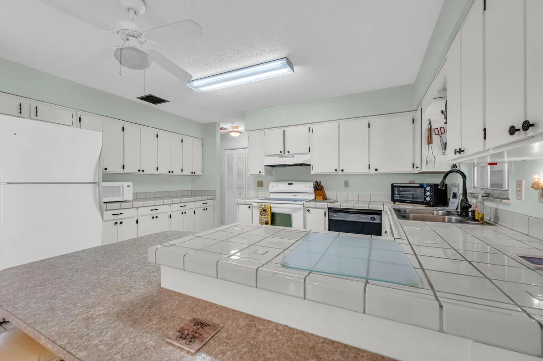 Photo of 5406 Sunset Boulevard