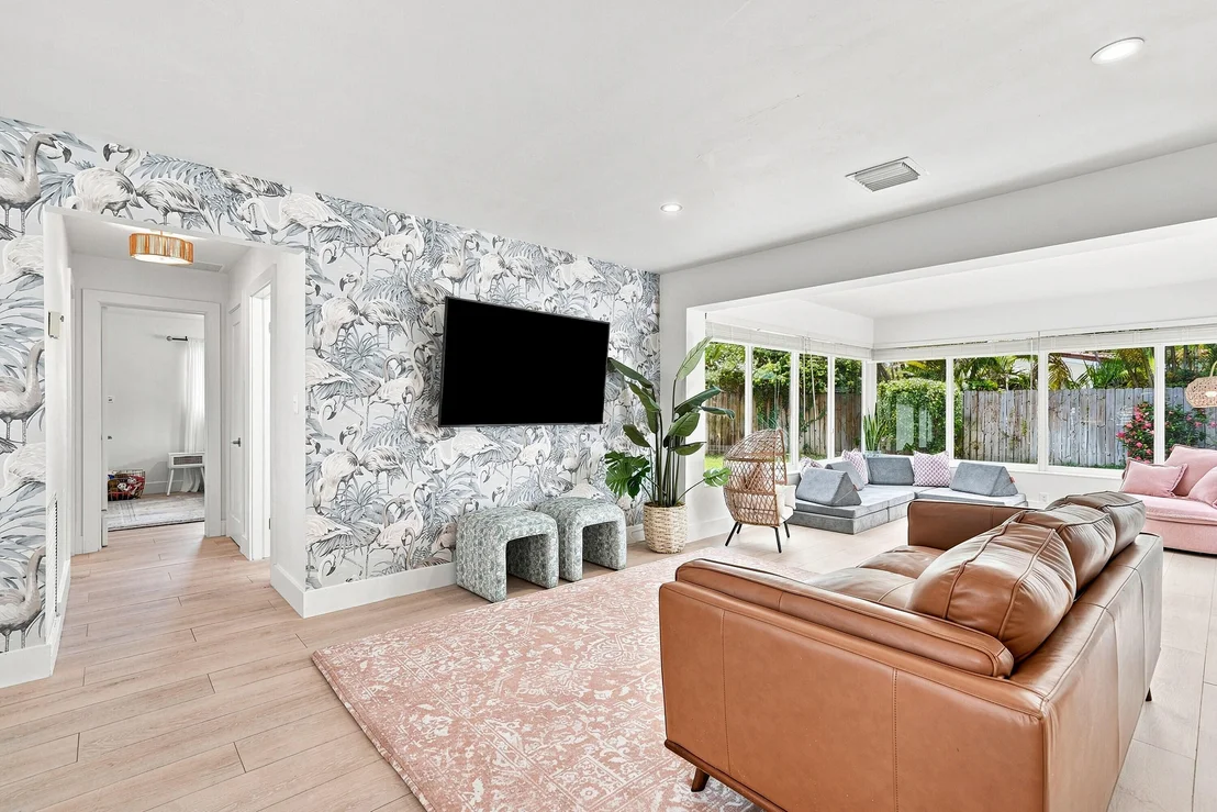 Photo of 807 SE 9 Terrace