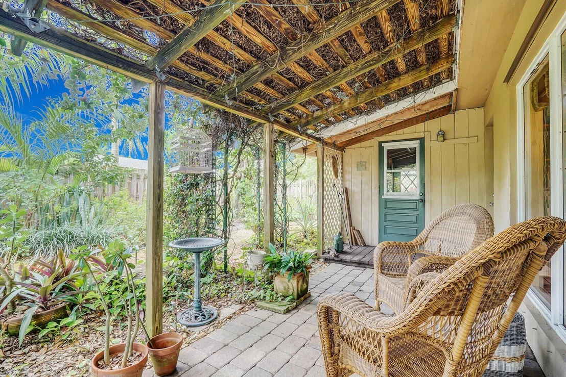Photo of 450 Dover Road