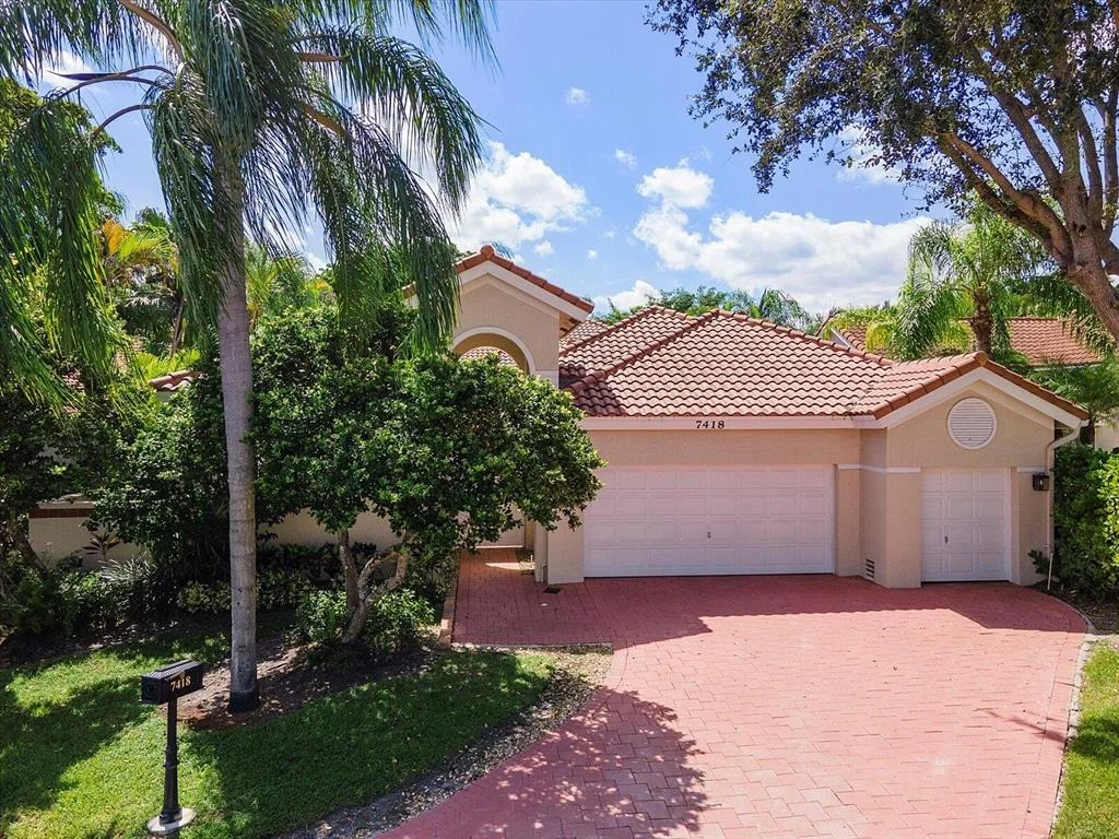 Photo of 7418 Campo Florido