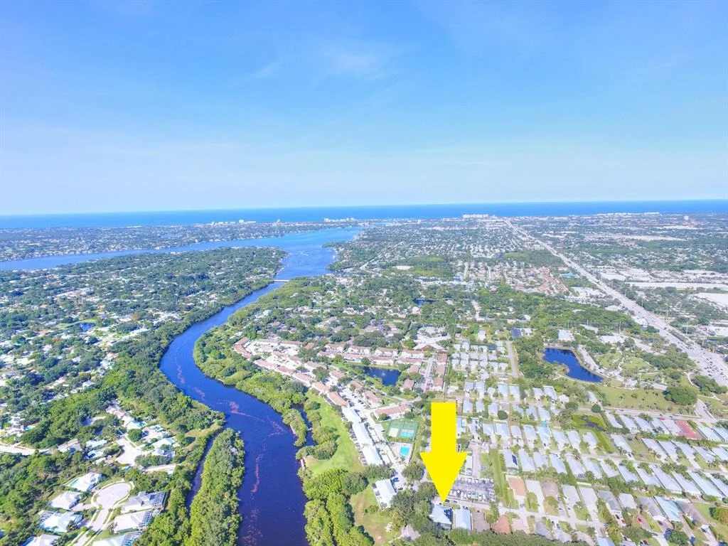 Photo of 17735 Cinquez Park Road W
