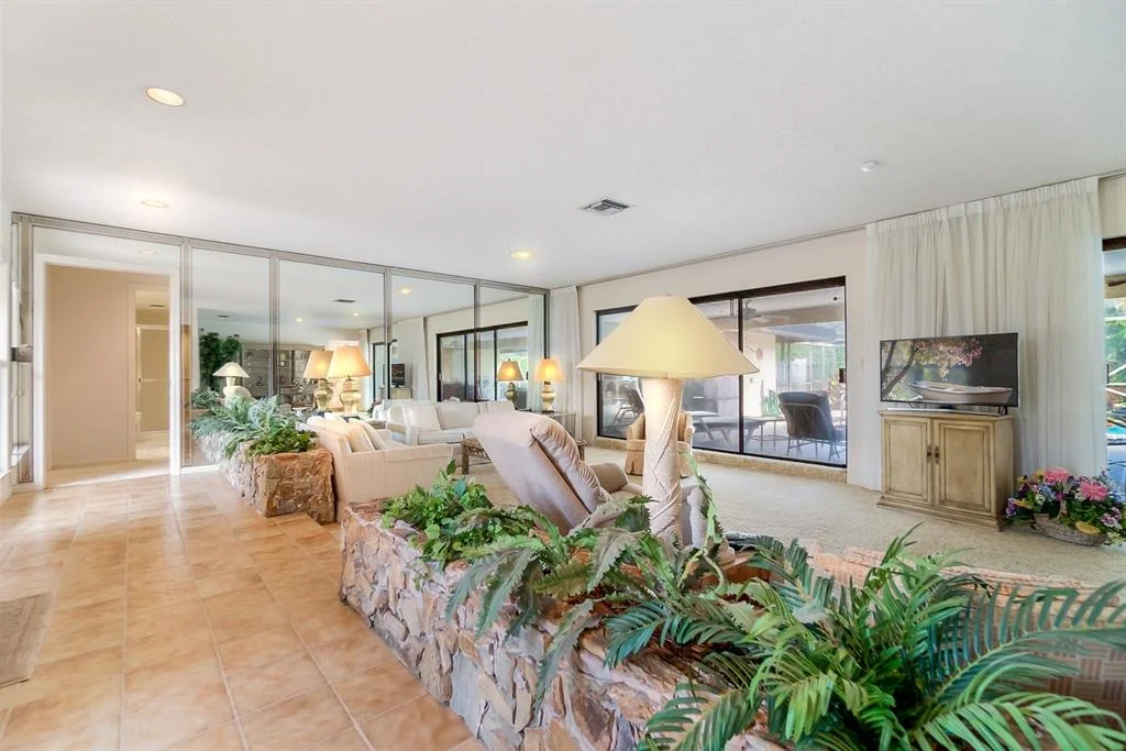 Photo of 5963 Glenbrook Drive