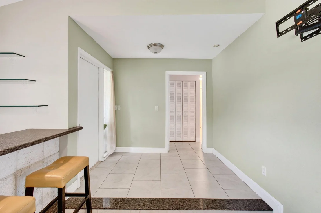 Photo of 586 NW 45TH Way