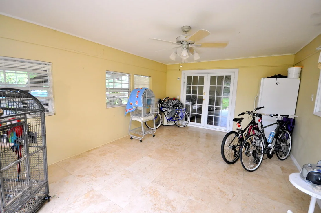 Photo of 92 W Pine Tree Avenue