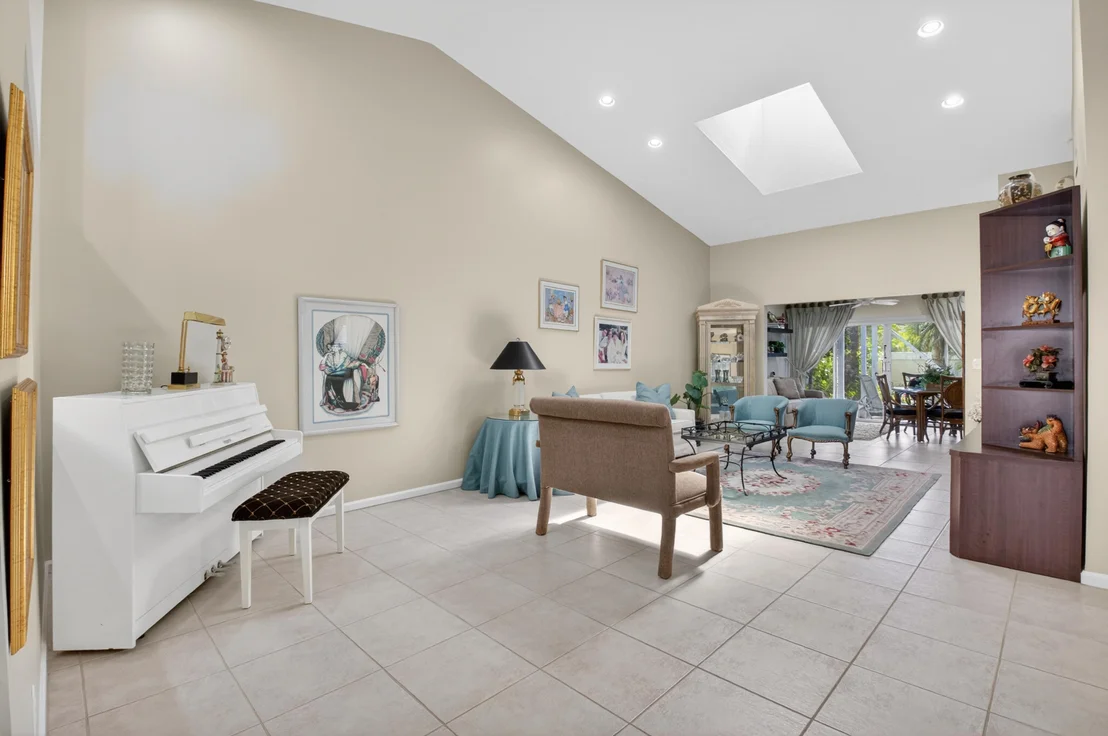 Photo of 5590 Royal Lake Circle
