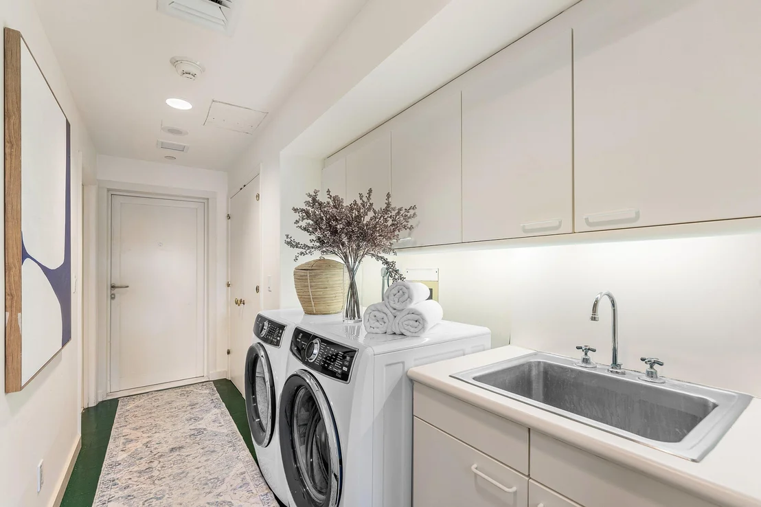 Photo of Unit NPH4 at 2 N Breakers Row Row