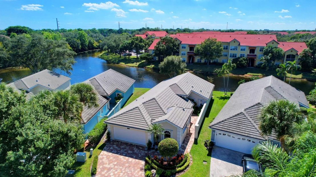 Photo of 120 Harbor Lake Circle