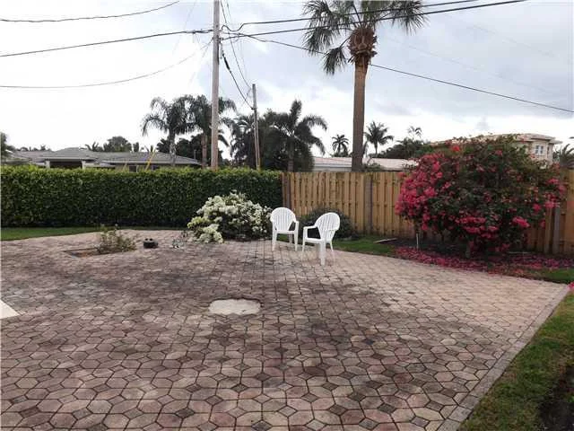 Photo of 2000 NE 30th Street