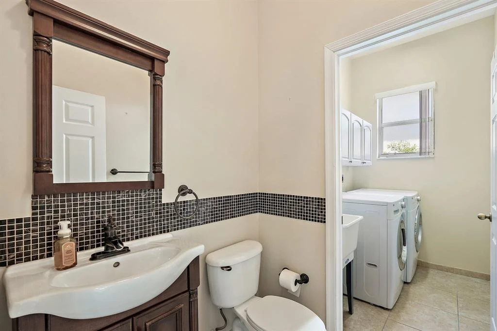 Photo of 228 Blackbird Lane
