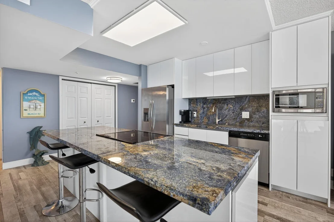 Photo of Unit 607 at 5440 N Ocean Drive