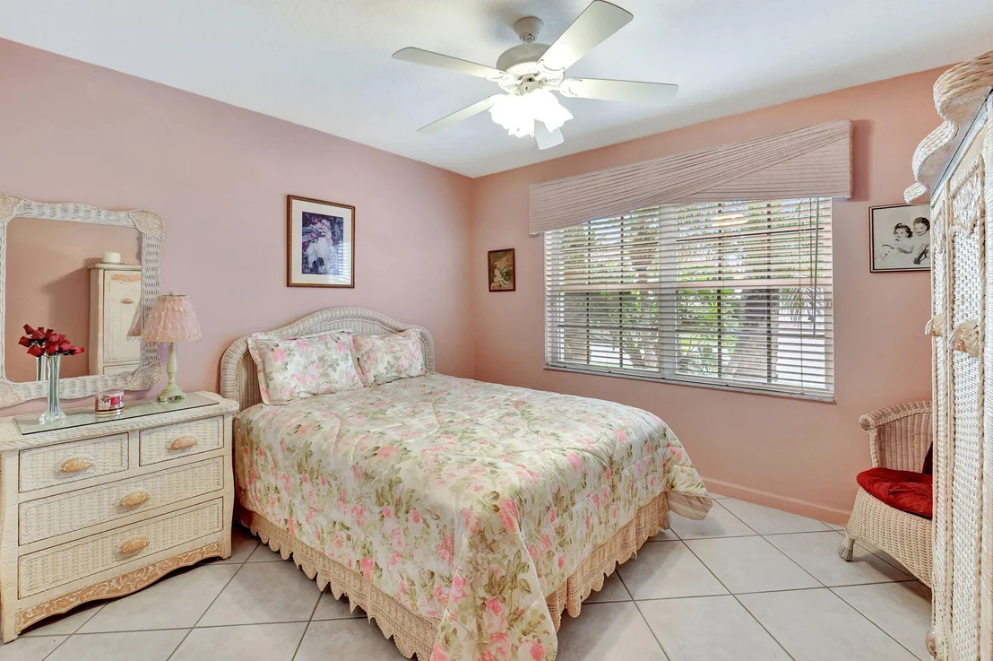 Photo of 5145 Glenville Drive