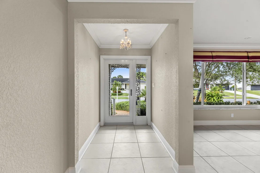 Photo of 3210 Lakeview Drive