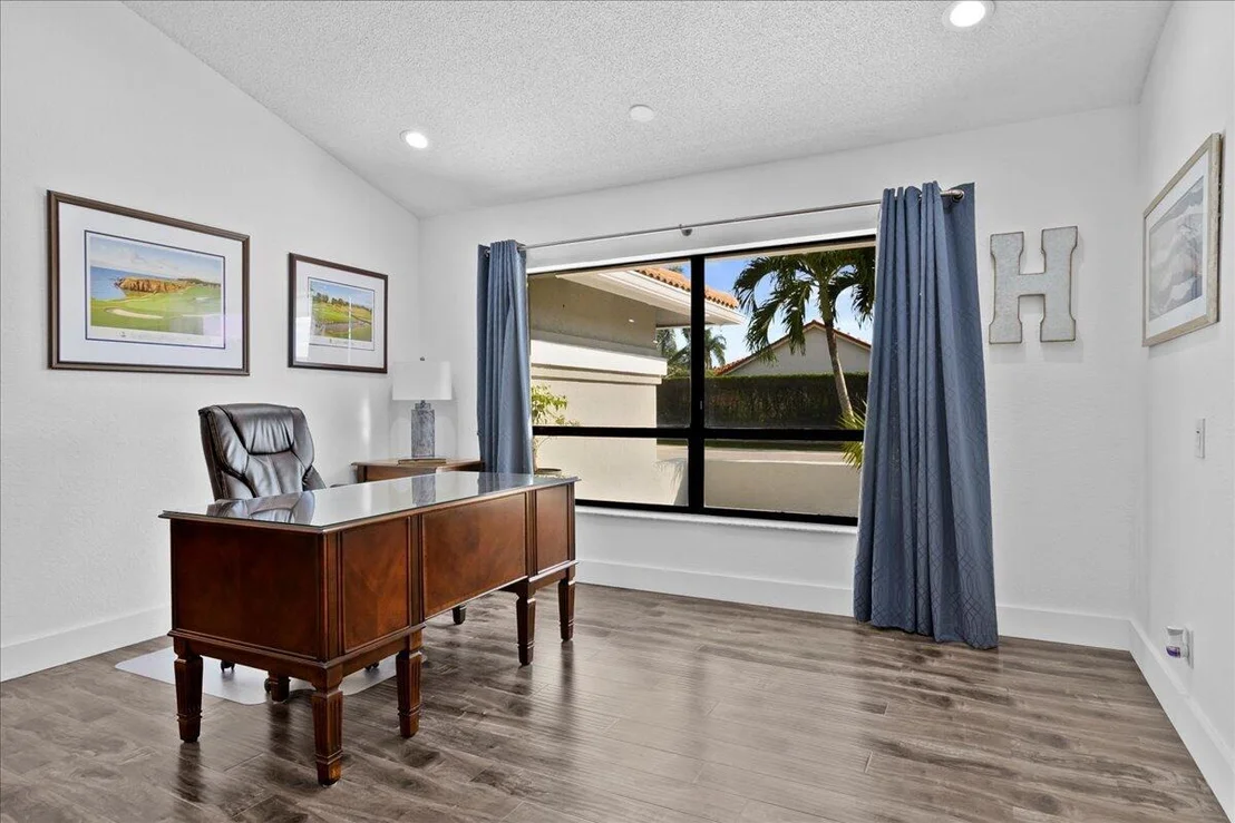 Photo of 5774 Sun Pointe Circle