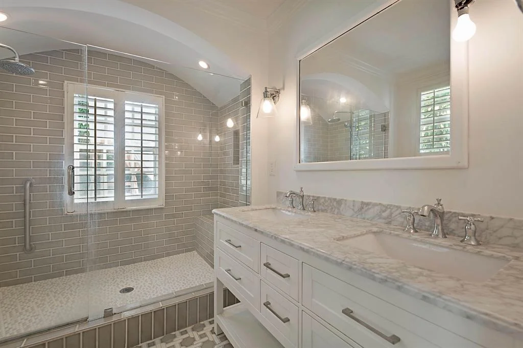 Photo of 308 Monroe Drive