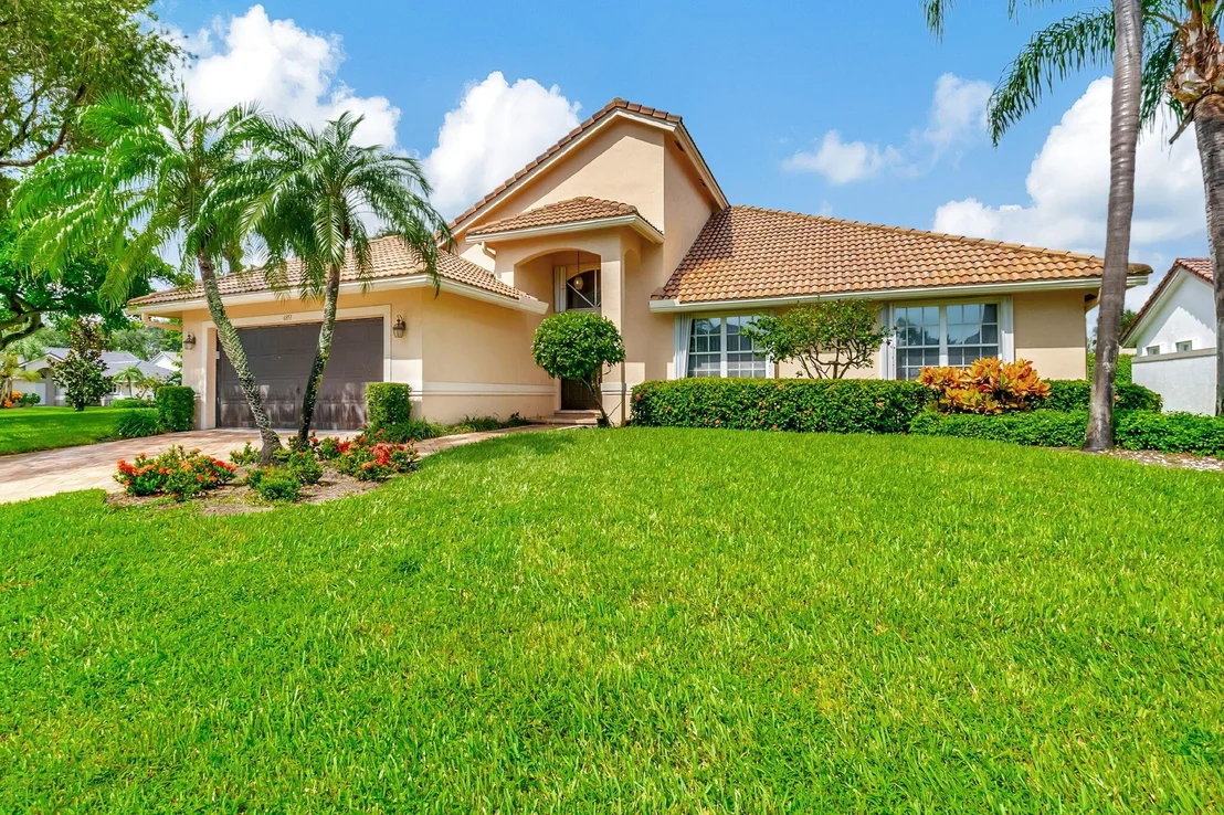 Photo of 6851 Grenelefe Road