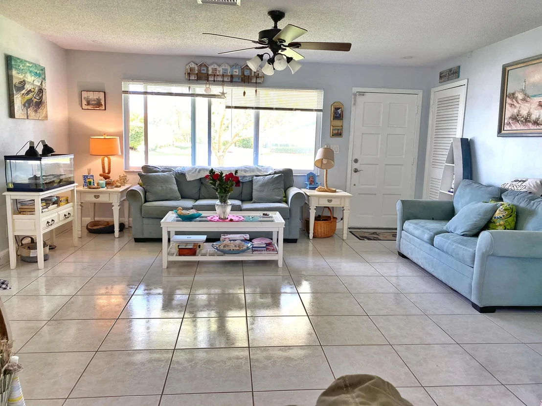 Photo of 421 Davis Road