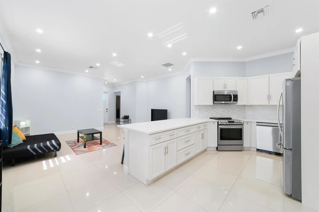 Photo of 328 Jackson Avenue