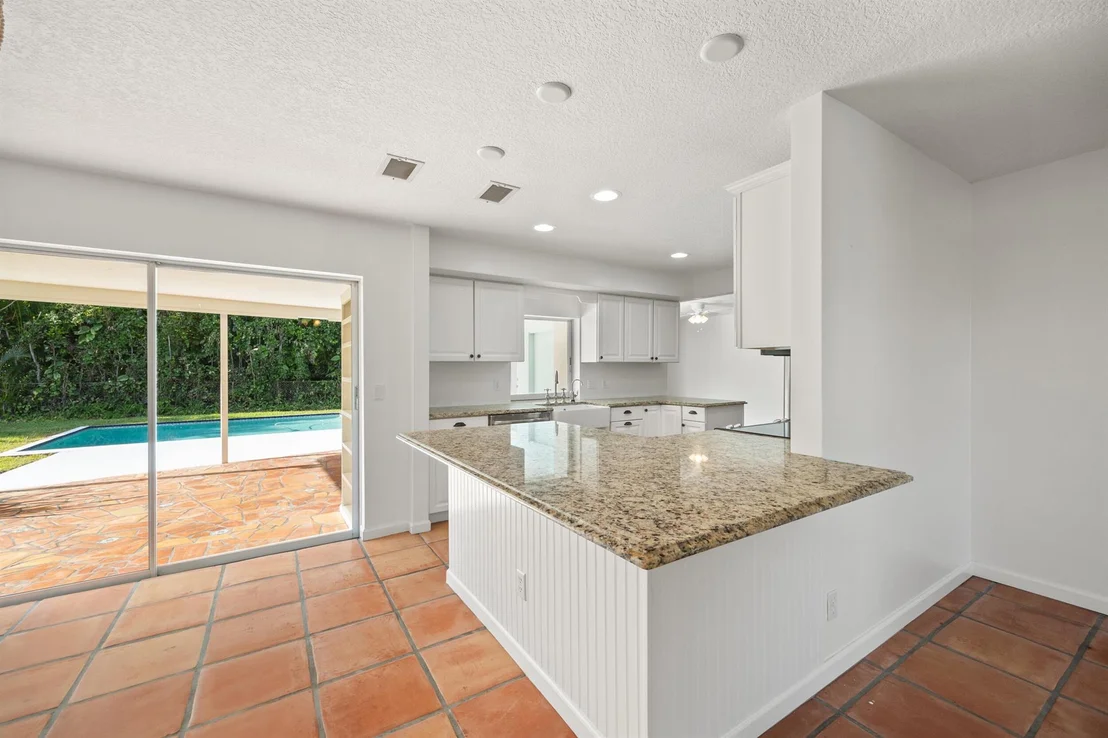Photo of 8 Palmetto Way
