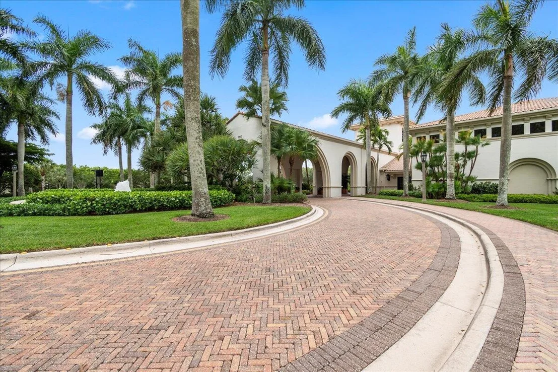 Photo of 9918 Warner Lane