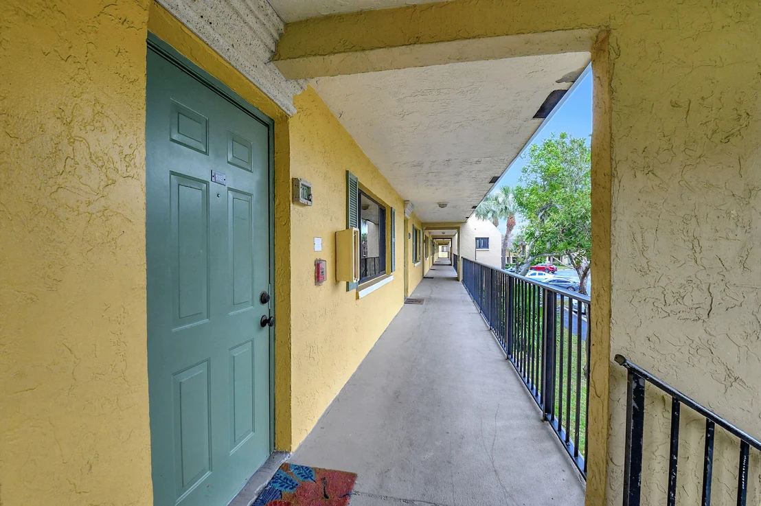 Photo of Unit 512 at 512 Meadows Circle
