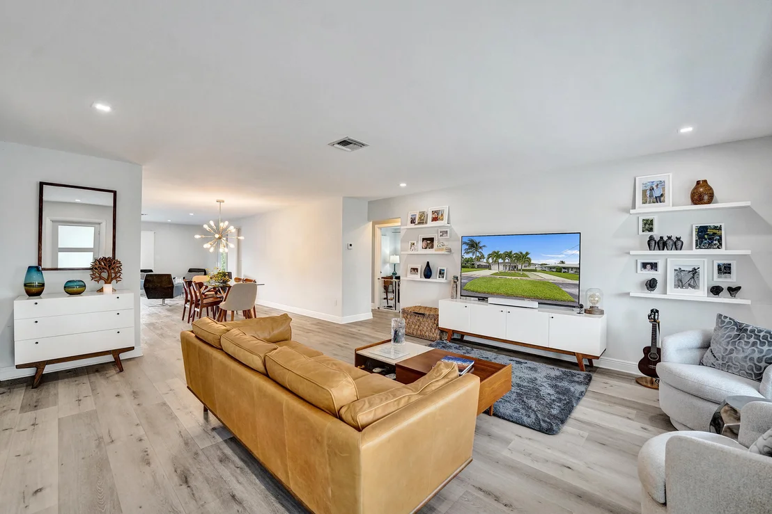 Photo of 381 SE 3rd Street