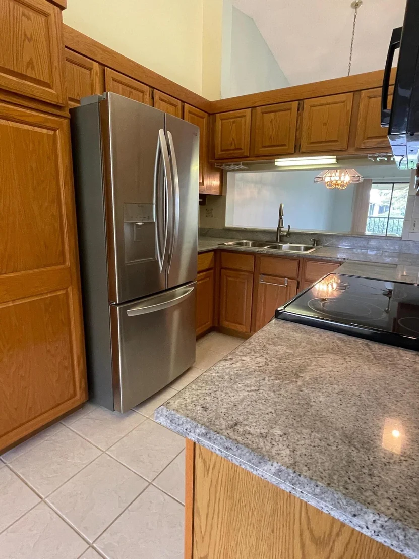 Photo of Unit B at 1002 Keystone Drive