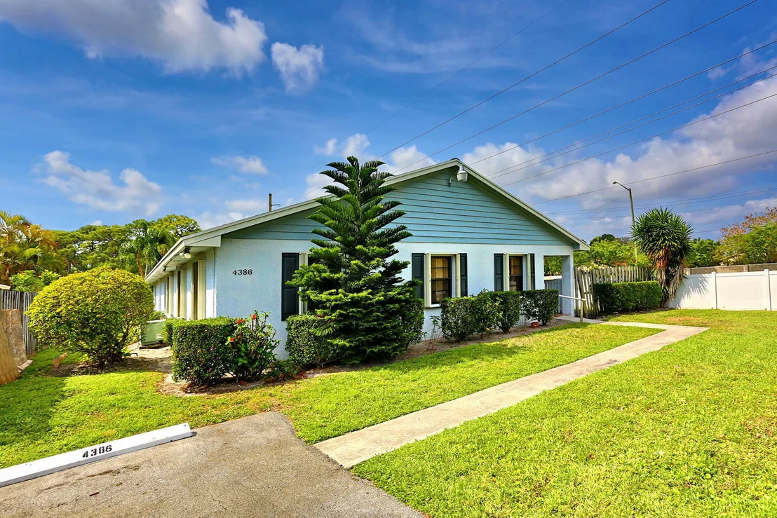 Photo of 4386 Walden Circle