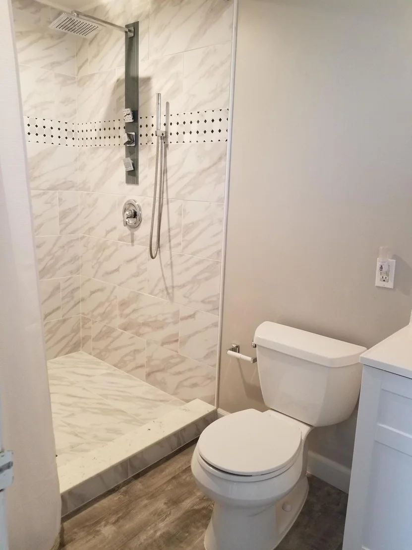 Photo of 6090 Aurora Drive