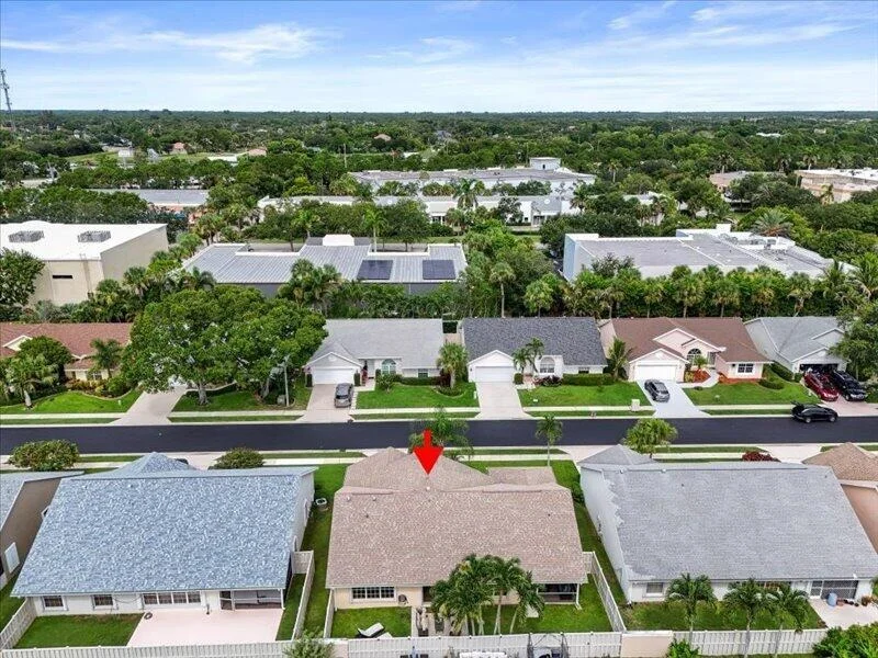 Photo of 237 MOCCASIN Trail W