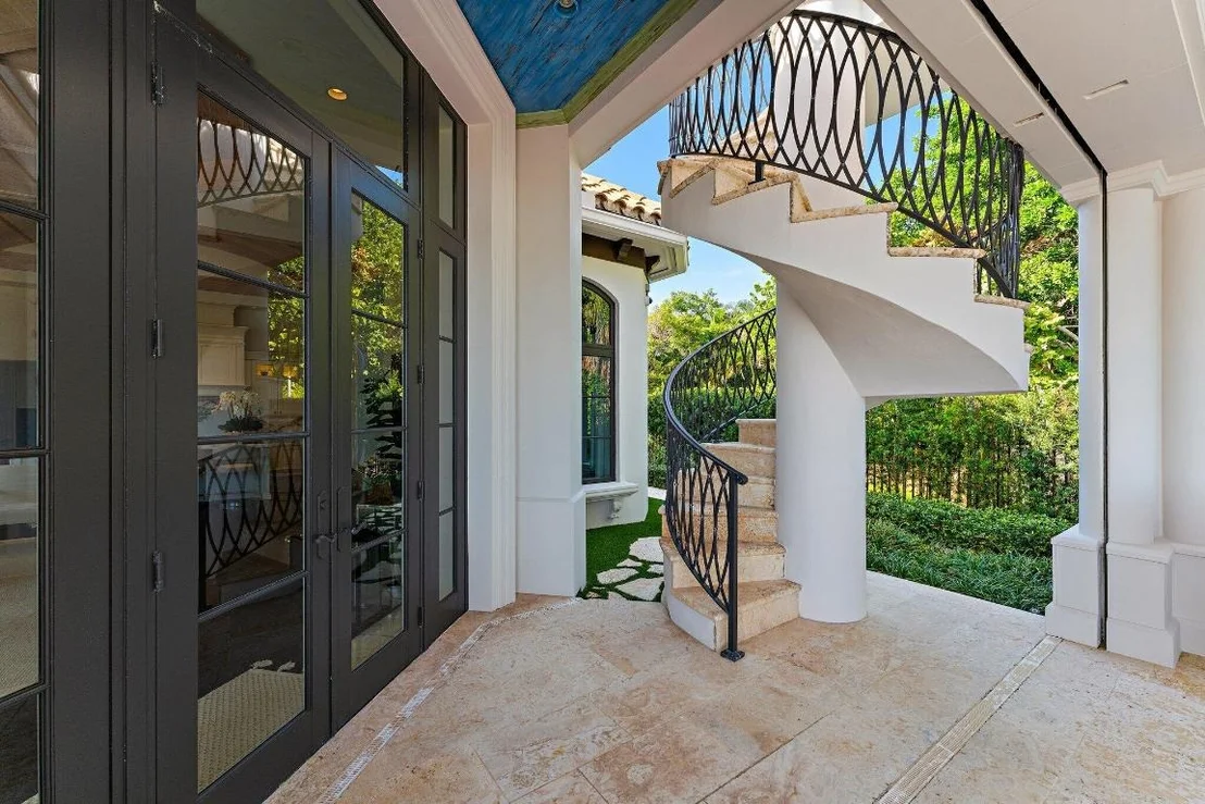 Photo of 372 Regatta Drive