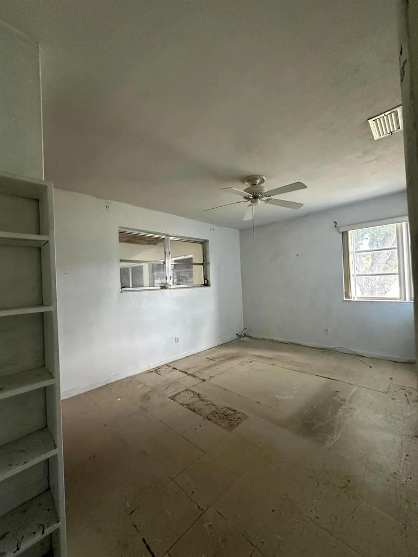Photo of 341 Henthorne Drive