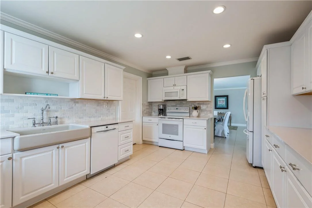 Photo of 16683 Golfview Drive